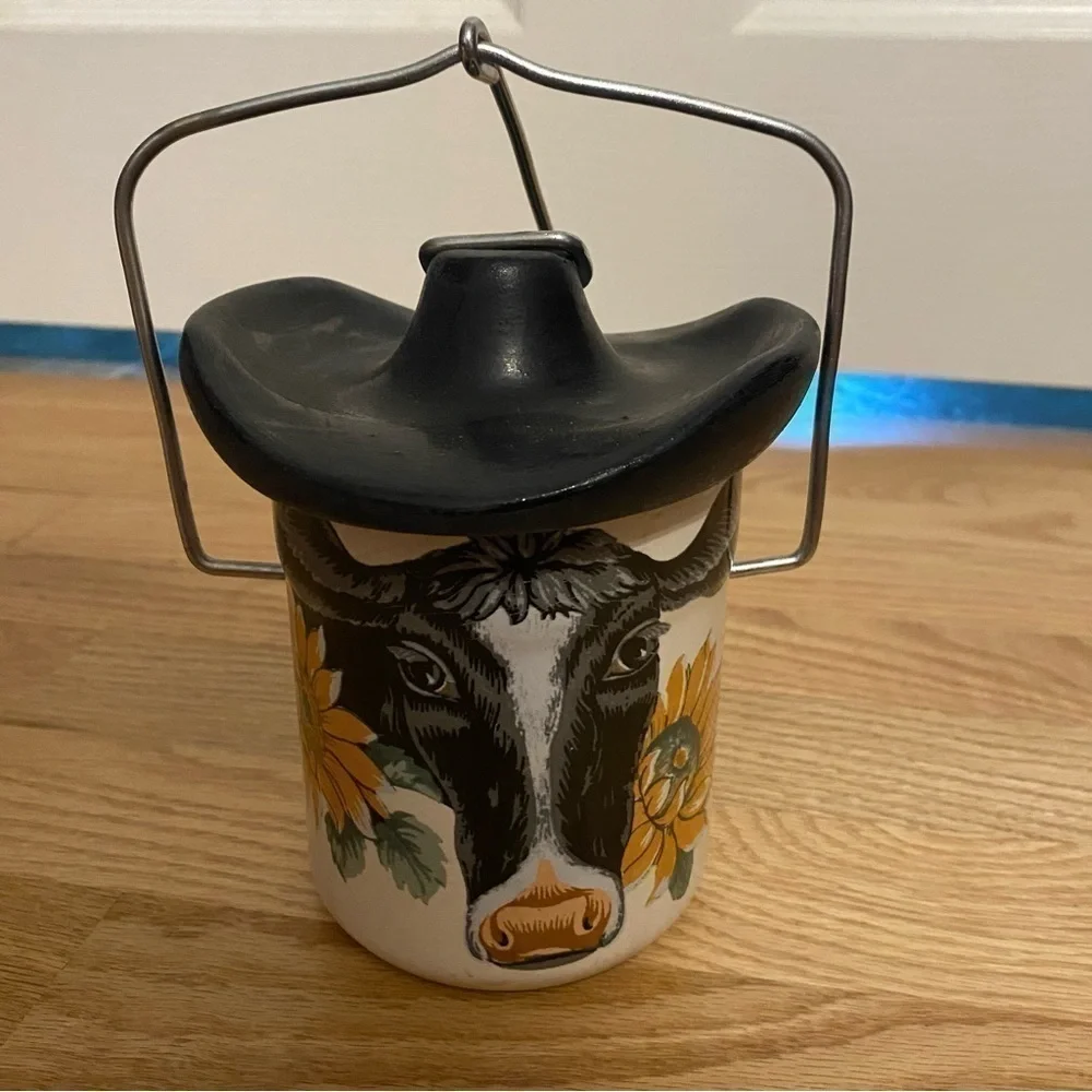 Vintage G. Jewen Cowboy Crock Cheese Hat Sunflowers Yellow Black Ceramic